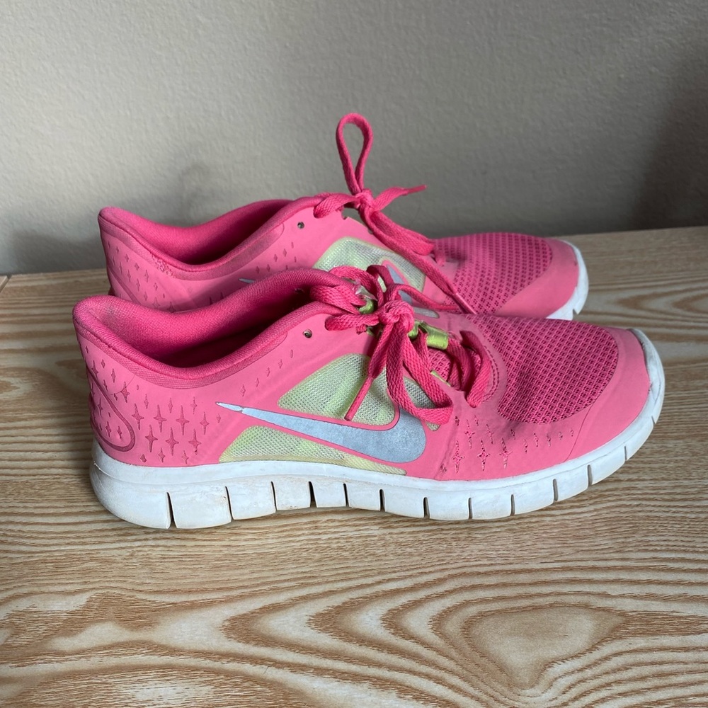 Pink Nike Free Run 3
